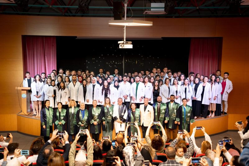 eczacilik_onluk_giyme_toreni12_1