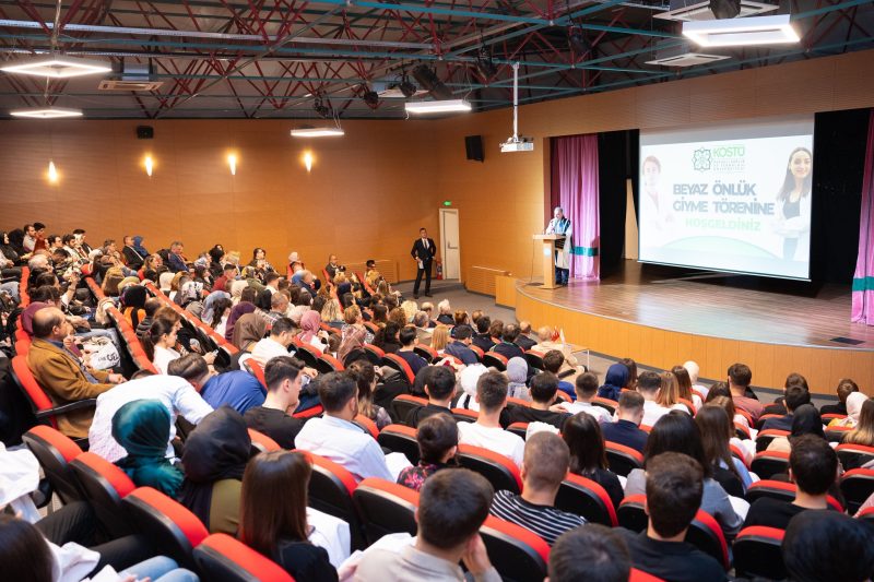 eczacilik_onluk_giyme_toreni1_15