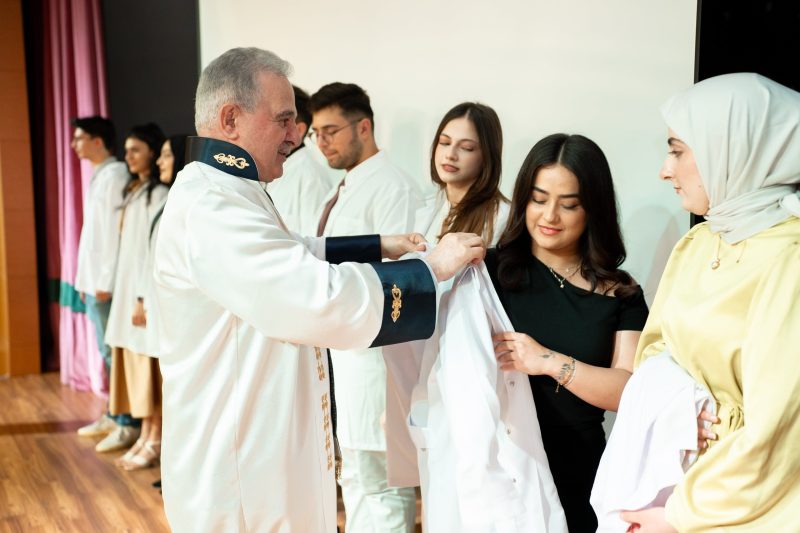 eczacilik_onluk_giyme_toreni6_15